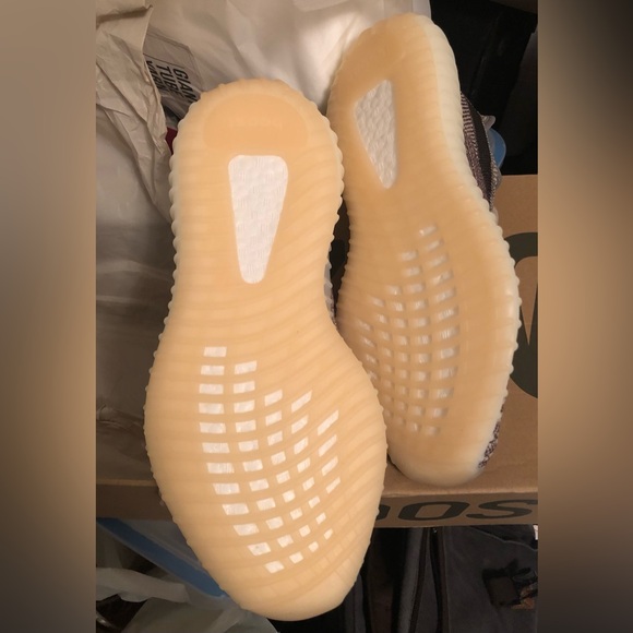 Yeezy Boost 350 V2 Zyon 9.5 - Picture 4 of 4